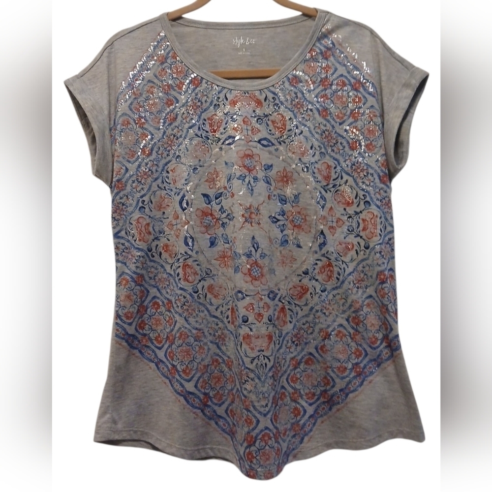 Style & Co. -NWOT, Gray Shirt W/ Red,Blue,& Silver Floral Print, Short Flutter - Picture 4 of 7